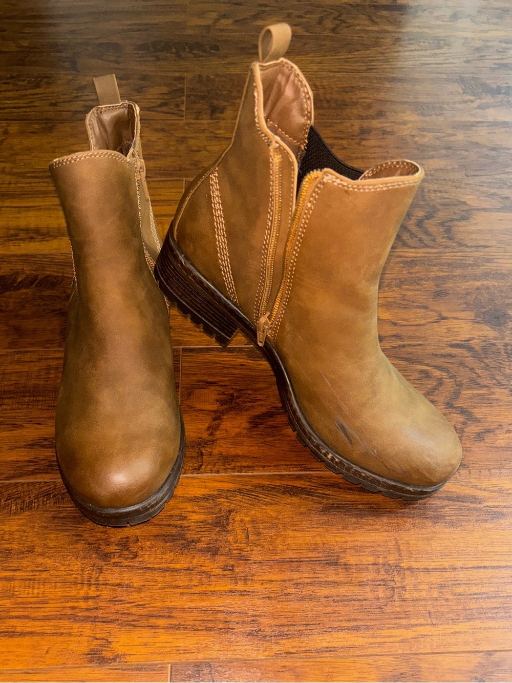 Vintage 7 Eight Shayden Chelsea Boots Side Zip Chunky Brown Ankle Booties